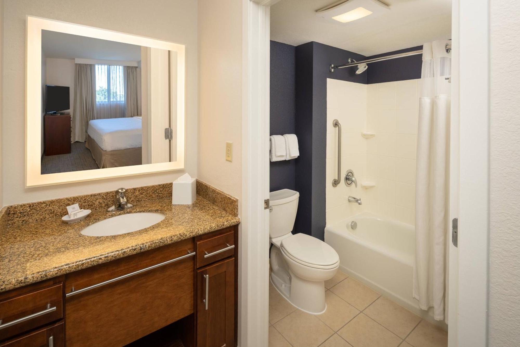 Residence Inn By Marriott Miami Airport Buitenkant foto